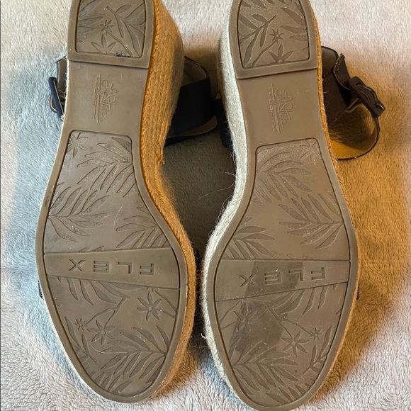 Life Stride Velocity Memory Foam Wedges Size 8.5 - Picture 4 of 6